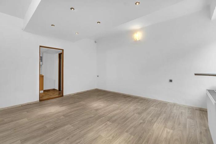 Pronájem bytu 1+kk, Hradec Králové, S. K. Neumanna, 26 m2