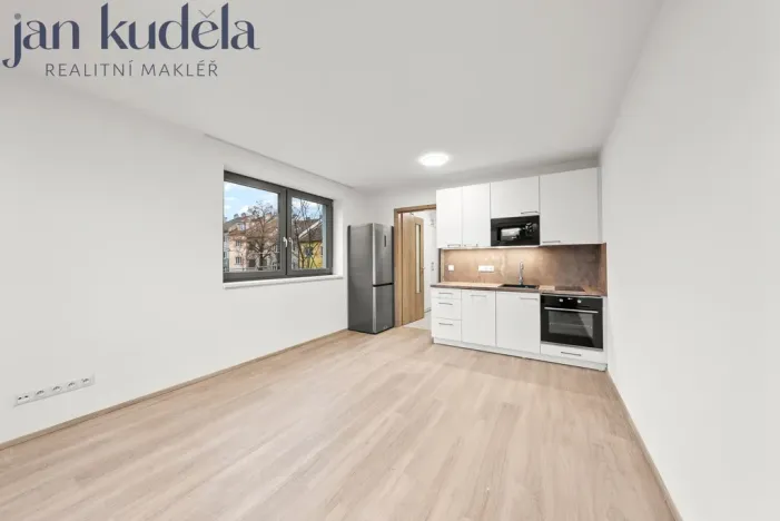 Pronájem bytu 1+kk, Brno, Líšeňská, 29 m2