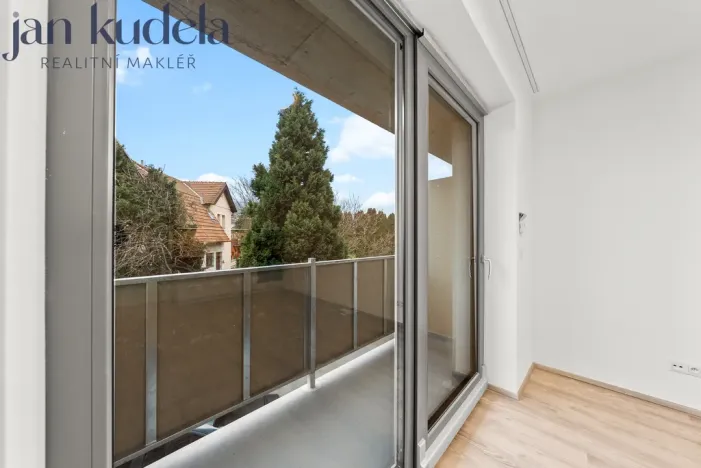 Pronájem bytu 1+kk, Brno, Líšeňská, 29 m2