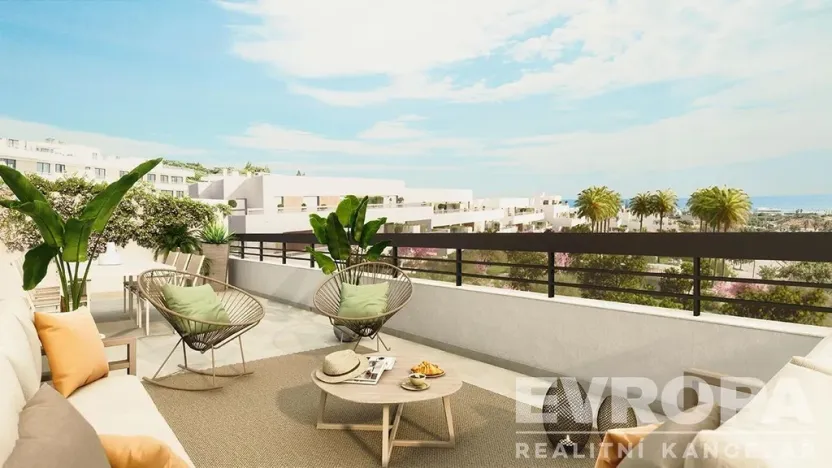 Prodej bytu 3+1, Estepona, Španělsko, Calle Obispo Jesús Catala Ibánez, 124 m2