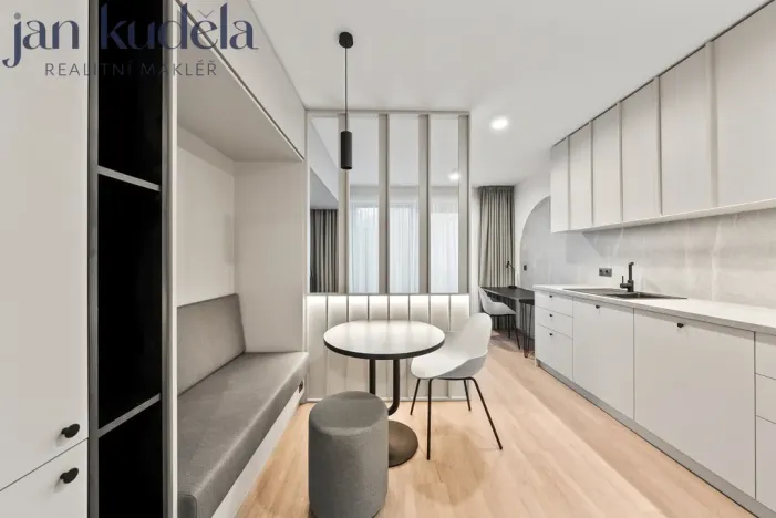 Pronájem bytu 1+kk, Brno, Líšeňská, 29 m2