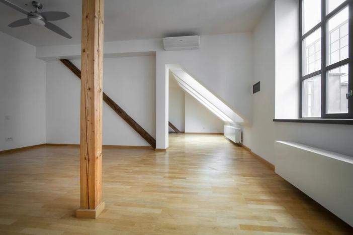 Pronájem bytu 1+kk, Praha - Karlín, Sokolovská, 78 m2