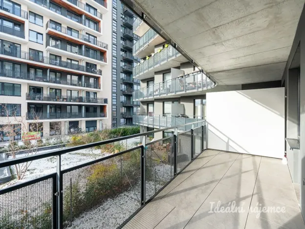 Pronájem bytu 2+kk, Praha - Strašnice, Zvěřinova, 64 m2