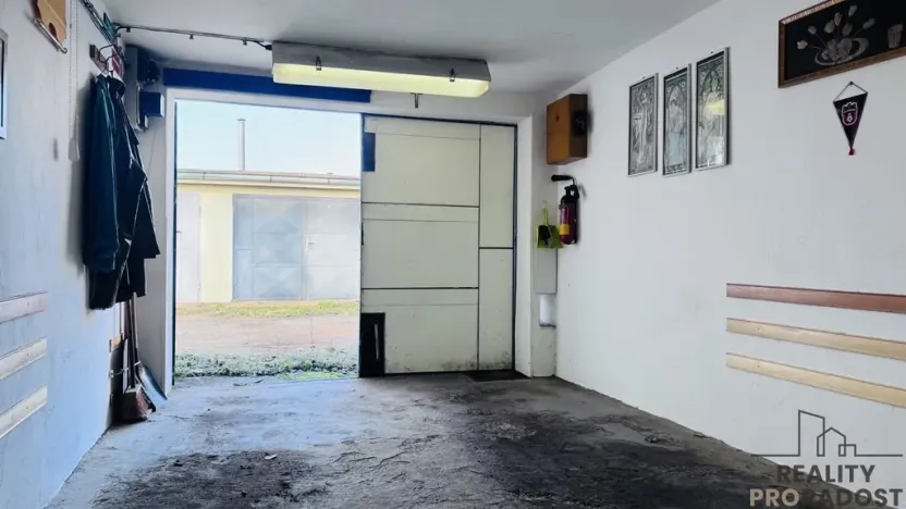 Prodej garáže, Hodonín, 17 m2