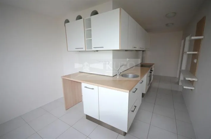 Pronájem bytu 3+1, Chomutov, Hornická, 68 m2