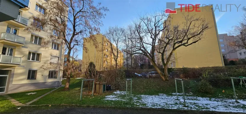 Prodej bytu 1+kk, Praha - Břevnov, Nad Kajetánkou, 25 m2
