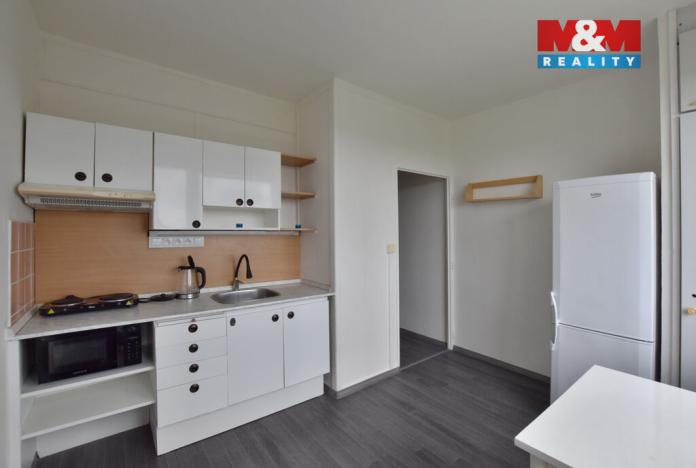 Pronájem bytu 2+kk, Hradec Králové - Třebeš, třída Edvarda Beneše, 41 m2