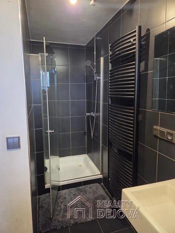 Prodej rodinného domu, Hrabyně, 180 m2