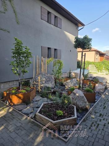 Prodej rodinného domu, Hrabyně, 180 m2