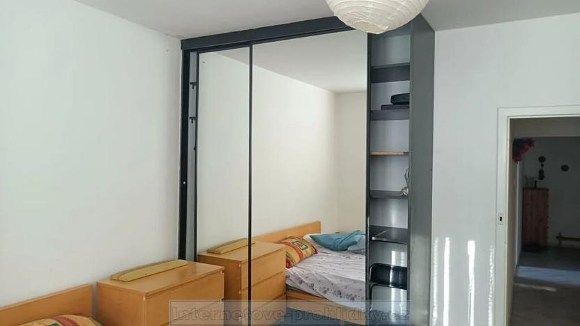 Pronájem pokoje, Praha - Hlubočepy, Geologická, 23 m2