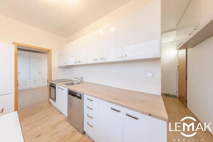 Prodej bytu 3+1, Velká Bystřice, Nádražní I, 68 m2