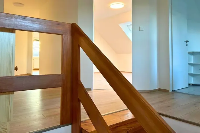 Pronájem rodinného domu, Kyšice, V. Vlčka, 222 m2