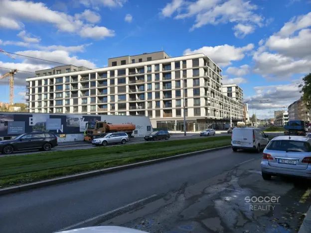 Pronájem garážového stání, Praha - Vysočany, Střídavá, 14 m2