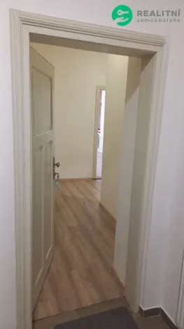 Pronájem bytu 1+kk, Úštěk, Mírové náměstí, 38 m2