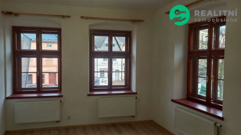Pronájem bytu 1+kk, Úštěk, Mírové náměstí, 38 m2