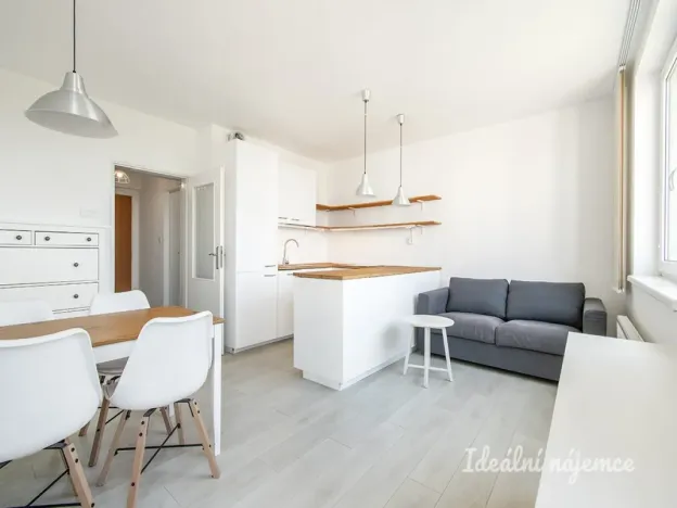 Pronájem bytu 2+kk, Praha - Troja, Hnězdenská, 45 m2