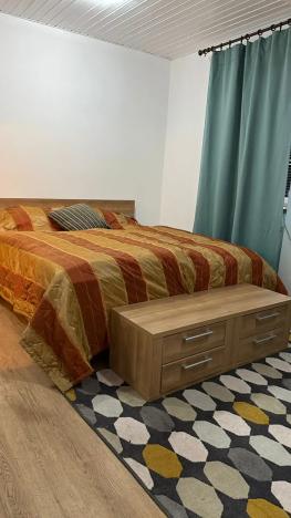 Prodej bytu 1+kk, Karlovy Vary, Západní, 25 m2