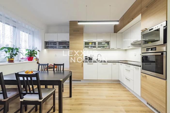 Prodej bytu 2+kk, Praha - Modřany, K Vystrkovu, 65 m2