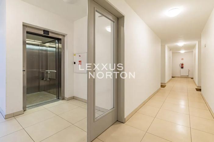 Prodej bytu 2+kk, Praha - Modřany, K Vystrkovu, 65 m2