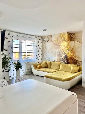 Pronájem bytu 4+kk, Praha - Strašnice, Zvěřinova, 109 m2