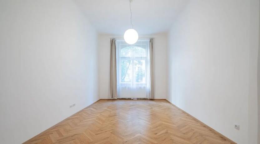 Pronájem bytu 4+kk, Praha, Křižíkova, 2 m2