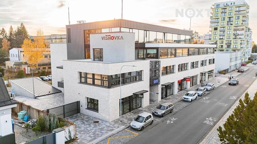 Pronájem obchodního prostoru, Pardubice, Na Spravedlnosti, 110 m2