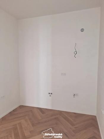 Pronájem bytu 1+1, Praha - Vinohrady, Velehradská, 43 m2