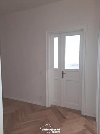 Pronájem bytu 1+1, Praha - Vinohrady, Velehradská, 43 m2