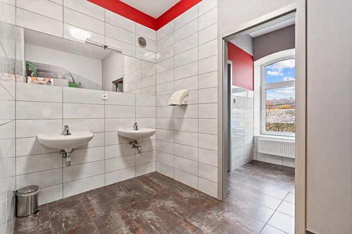 Prodej obchodního prostoru, Zlín, Bezručova, 1976 m2