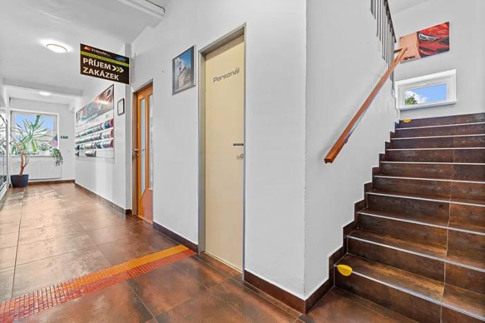 Prodej obchodního prostoru, Zlín, Bezručova, 1976 m2