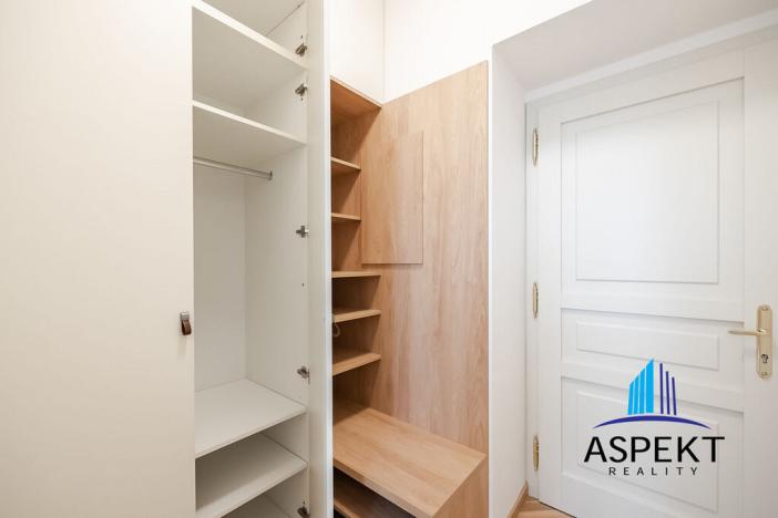 Pronájem bytu 1+kk, Praha - Bubeneč, Keramická, 25 m2