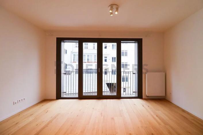 Pronájem bytu 1+kk, Brno, Bratislavská, 35 m2