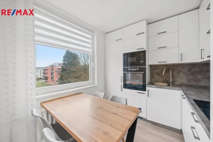 Pronájem bytu 1+1, Hradec Králové - Moravské Předměstí, Sekaninova, 42 m2