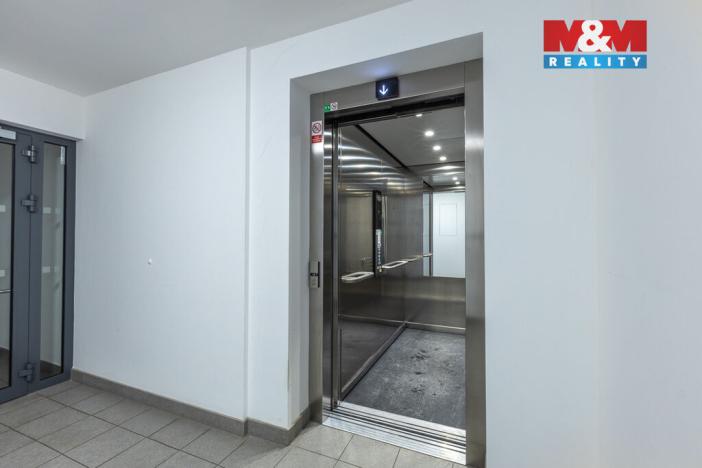 Prodej bytu 2+kk, Nové Strašecí, Viktora Olivy, 52 m2