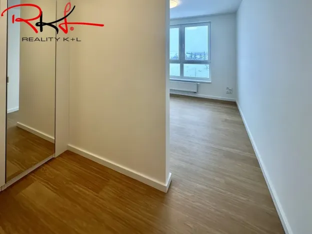 Pronájem bytu 2+kk, Praha, Stočesova, 58 m2