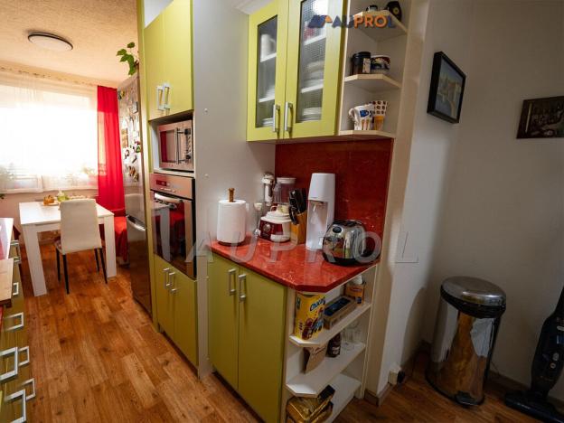 Prodej bytu 3+1, Praha - Černý Most, Kpt. Stránského, 85 m2