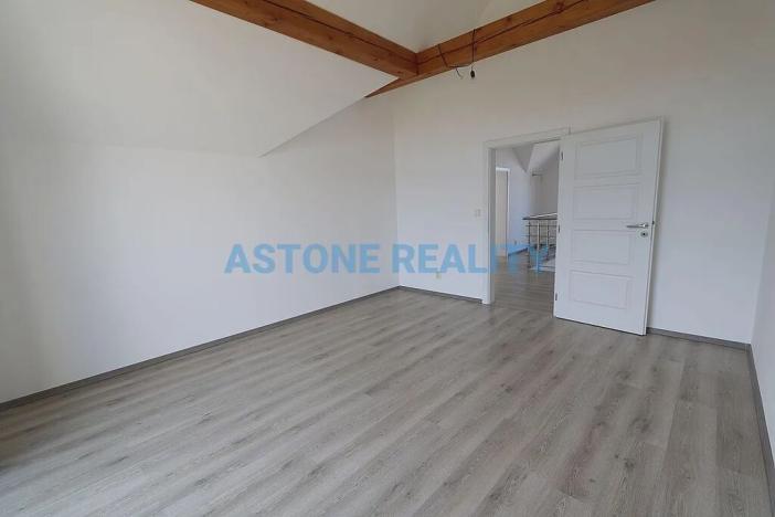 Prodej rodinného domu, Trnová, 318 m2