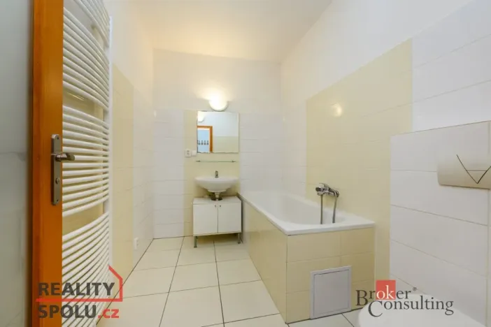 Prodej bytu 2+kk, Plzeň - Východní Předměstí, Koterovská, 46 m2