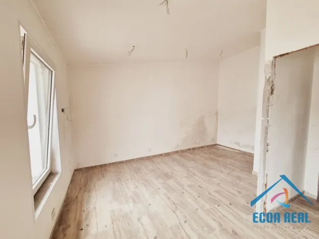 Prodej obchodního prostoru, Milovice - Benátecká Vrutice, 1080 m2