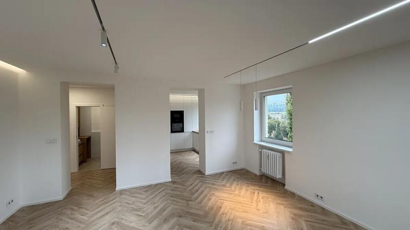 Pronájem bytu 2+1, Zlín, Věžové domy, 65 m2