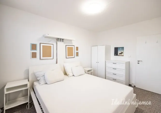 Pronájem bytu 3+1, Praha - Háje, Tatarkova, 77 m2