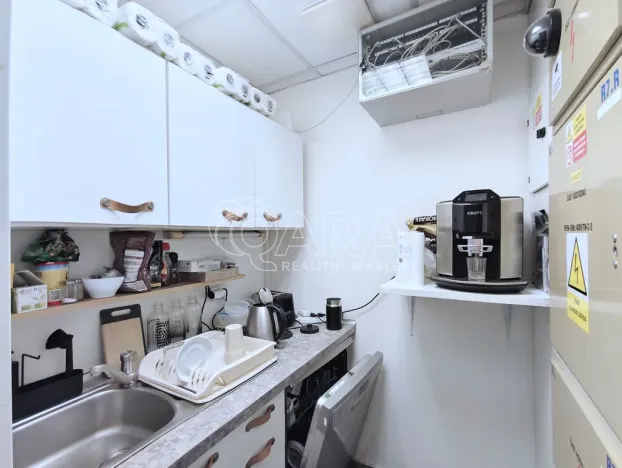 Pronájem kanceláře, Praha - Nusle, Hvězdova, 240 m2