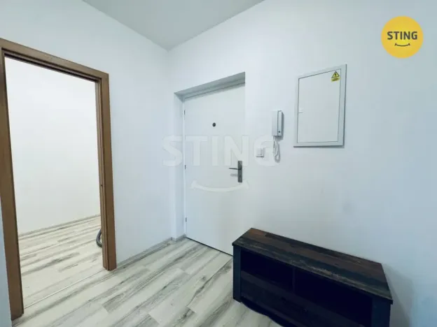 Pronájem bytu 1+kk, Pardubice, U Sportovní školy, 38 m2