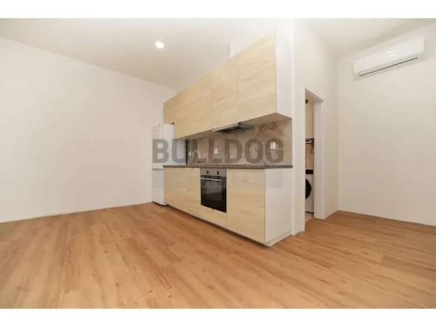 Pronájem bytu 3+kk, Praha - Libeň, Zenklova, 68 m2