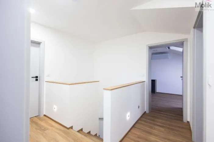 Prodej rodinného domu, Strupčice, 170 m2