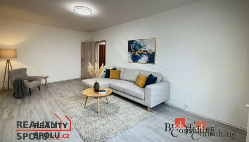 Pronájem bytu 1+1, Chomutov, Holešická, 42 m2