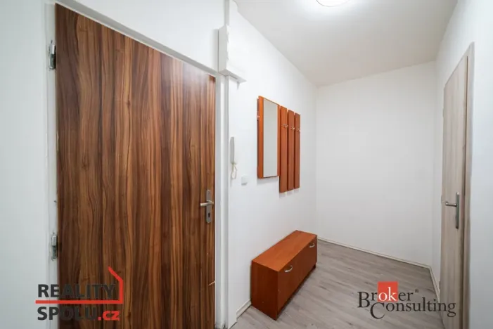 Pronájem bytu 1+1, Chomutov, Holešická, 42 m2