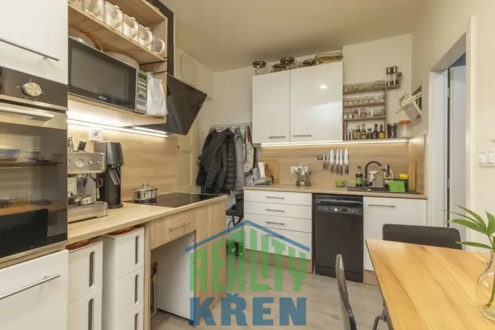 Prodej bytu 2+kk, Praha - Bubeneč, V. P. Čkalova, 51 m2