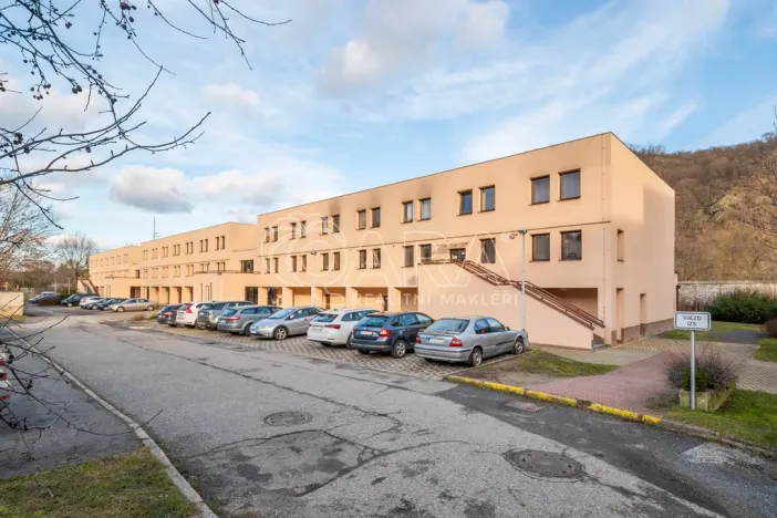 Pronájem bytu 1+kk, Praha - Zbraslav, Spojařů, 32 m2