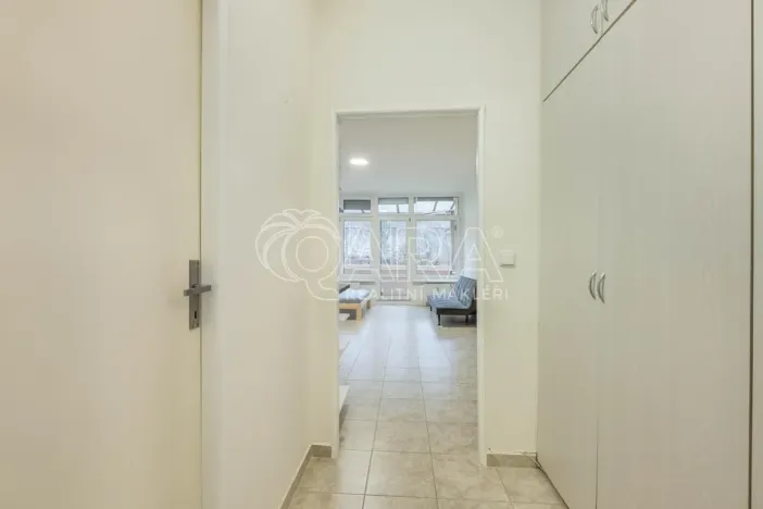 Pronájem bytu 1+kk, Praha - Zbraslav, Spojařů, 32 m2